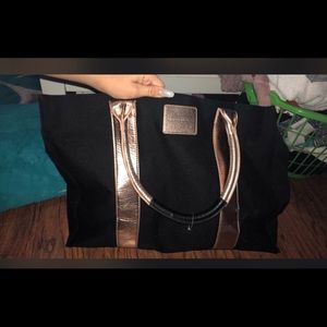 Victoria secret bag.